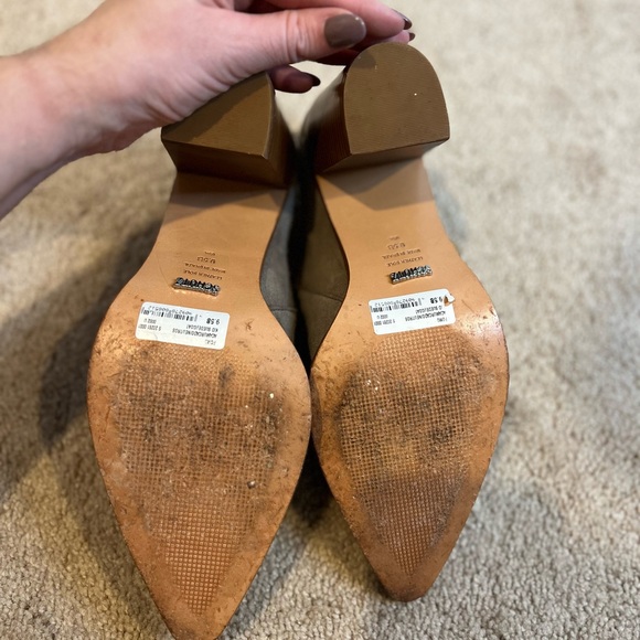 Schultz Tan Heeled Boots with Chunky Heel and Pointed Toe - Picture 5 of 6